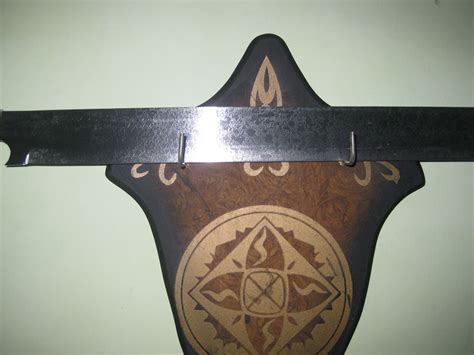 The Uruk Hai Scimitar Sword Lotr 31 With Wall Plaque