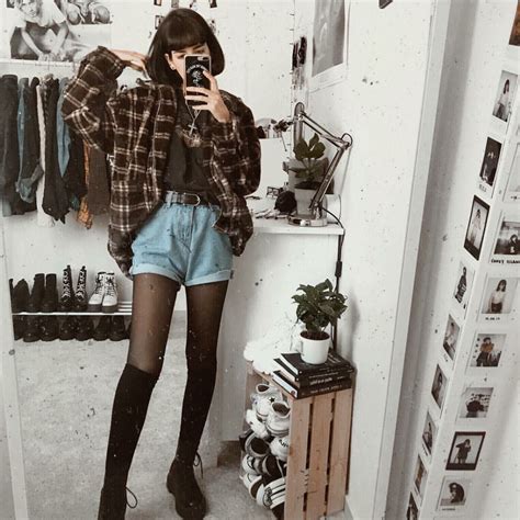 Grunge Aesthetic Outfits With Shorts Bmp Beaver