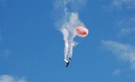 System spadochronowy BRS uratował argentyńskiego pilota pokazowego ...