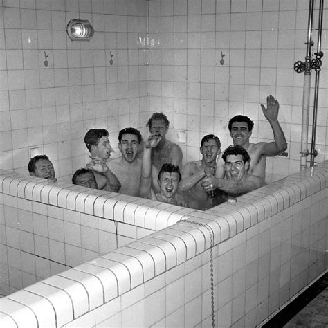 Wonderful Retro Photos Of Footballers In The Bath Flashbak Tottenham Tottenham Hotspur