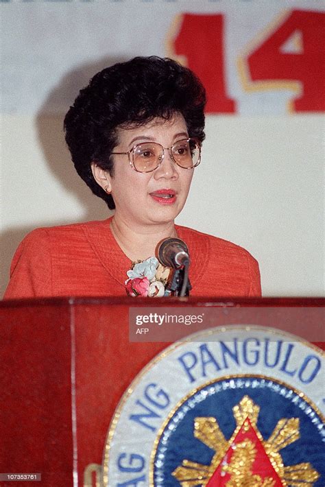 koɾaˈson aˈkino, born maria corazon sumulong cojuangco; President of the Philippines Corazon Aquino gives a speech ...