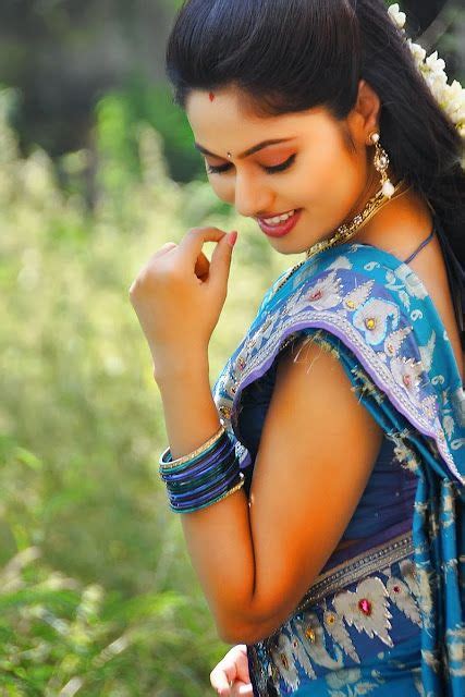 Cute South Indian Actress Suhashini In Blue Saree Latest Photo Shoot