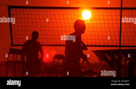 Recreational Game Of Beach Volleyball On Public Beach Stock Video Footage Alamy