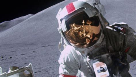National Geographic Célèbre Les 50 Ans Des Premiers Pas De Lhomme Sur La Lune Avec Un