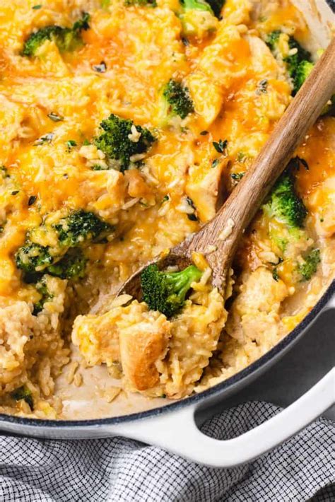 Cheesy Broccoli Chicken And Rice Casserole Veronikas Kitchen