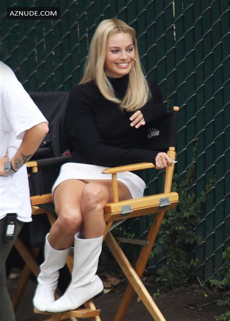 Margot Robbie Hot Blonde Actress Films Scenes On The Set Of Once Upon A