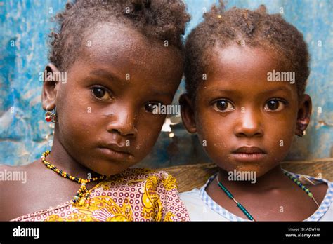 Two Fulani Girls In Southwestern Niger Stock Photo Alamy