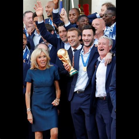 La Fête Des Bleus Avec Emmanuel Et Brigitte Macron à Lelysée Coupe