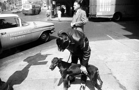 The Street Philosophy Of Garry Winogrand The Eye Of Photography Magazine