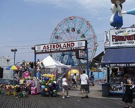 Astroland Entrance Picture Of Coney Island Brooklyn Tripadvisor