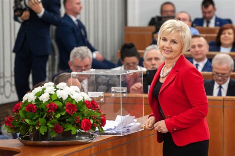 Prawdopodobnie w przyszłym tygodniu zarząd. Lidia Staroń na czele nowej komisji w Senacie? „Wątpliwy ...