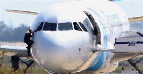 Egyptair Passenger Took Selfie During Hijacking