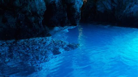 Explore The Dubrovnik Caves Dubrovnik Coastal Beauty