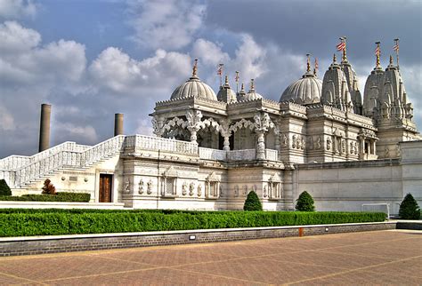 Shri Swaminarayan Mandir Hindu Temple Neasden London A Photo On