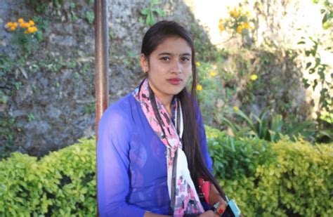 gorgeous 18 year old nepali vegetable seller captures hearts of netizens