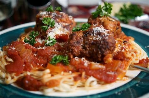 You also have the option to make one at home. Homemade Italian Spaghetti Sauce with Meatballs ...