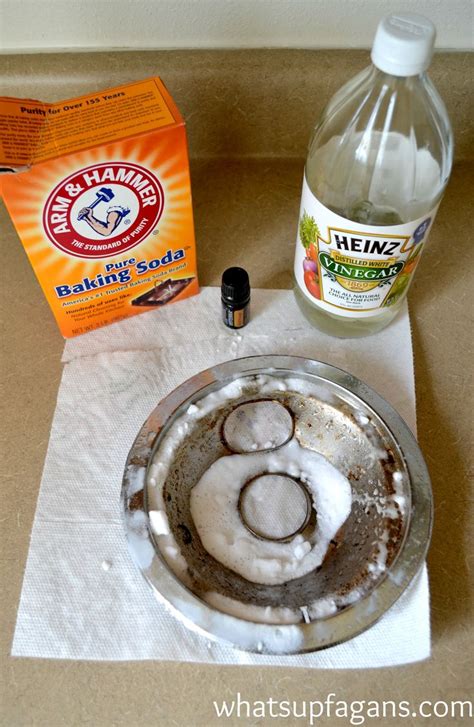Lint left behind on coil burners finally, wipe off the stovetop with the damp towel and dry it off with a clean towel. The Best and Worst Methods of Cleaning Stove Drip Pans ...