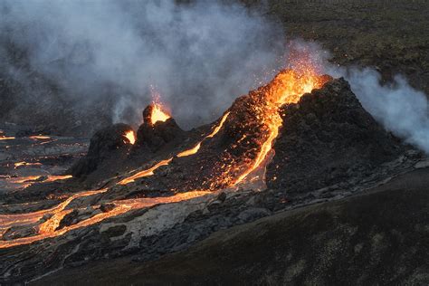 Complete Guide To The 2021 Volcanic Eruption In Geldingadalur Valley By