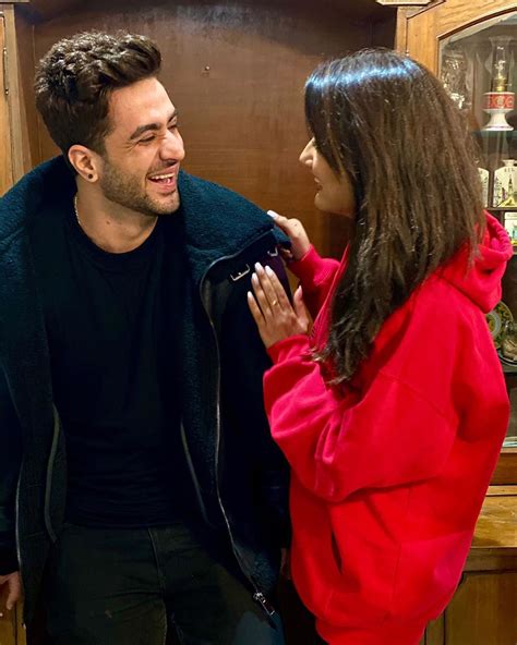 Aly Goni Shares A Happy Picture With His Girlfriend Jasmin Bhasin Talks About Winning Respect