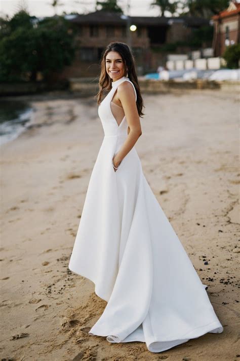 +61 3 8415 0688 2021 collection is now available in our melbourne showroom. Suzanne Harward Futuristic Gown Wedding Dress | Dresses ...
