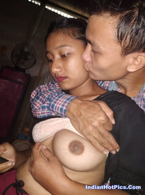Desi Lovers Ka Masti Topless Boobs Photos