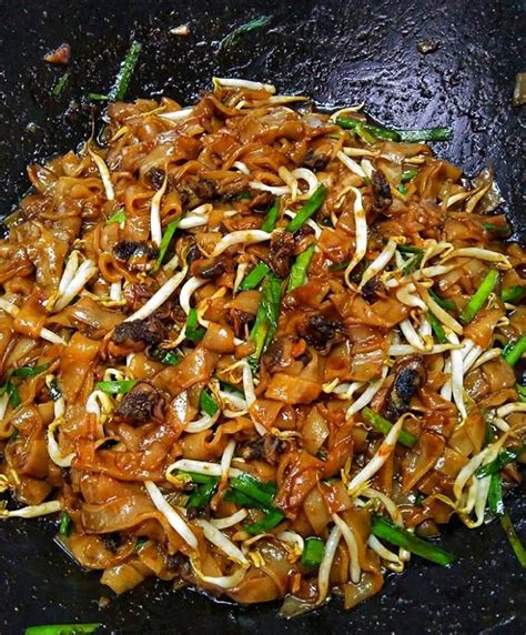 Kuey teow goreng mudah, simple dan sedap dimakan. Resepi Kuey Teow Goreng Kerang (Sedap Sangat!) - Bidadari.My