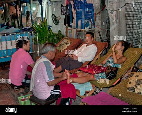 Massage Mature Dans Bangkok Placweirowalgalib Over Blog Com