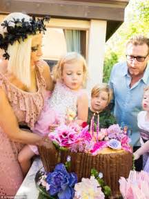 Tori Spelling Dons 4 Dress To Celebrate Daughter Hattie Turning 3