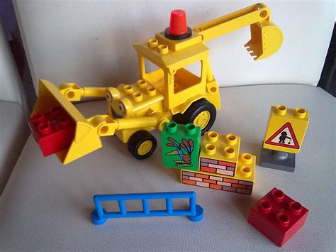 Lego Bob The Builder 3272 Scoop On The Road Uk Toys And Games