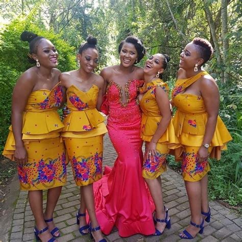 Fabulous African Traditional Bridesmaid Wedding Train👰 👸 African Traditional Dresses African