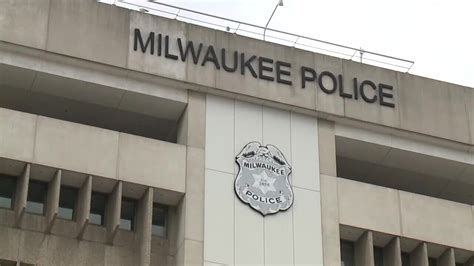 Milwaukee Police Officers Arrested Battery Sex Assault Allegations Trendradars