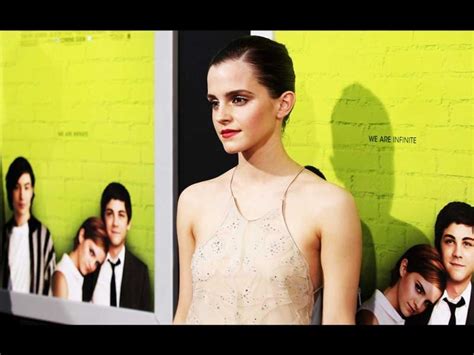 Emma Watson S Near Nip Slip At Movie Premiere Hindustan Times