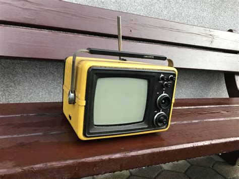 Found This Cool Small Vintage Tv Any Ideas What To Make It Into Rmaker