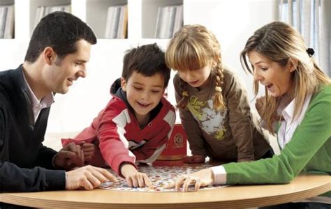 Jugar En Familia Beneficios Para Todos Psicologiaparaninos