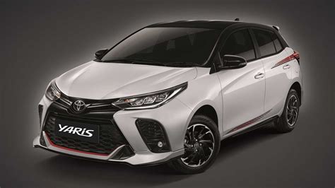 Toyota Yaris Pcd 2023 → Ficha Técnica Itens De Série Preço
