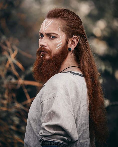 Simple But Powerful Looking Hairstyle Viking Men Viking Warrior