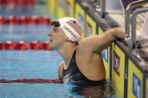 Dc Native Katie Ledecky Sets Huge World Record Us Record At Swimming World Cup Washington