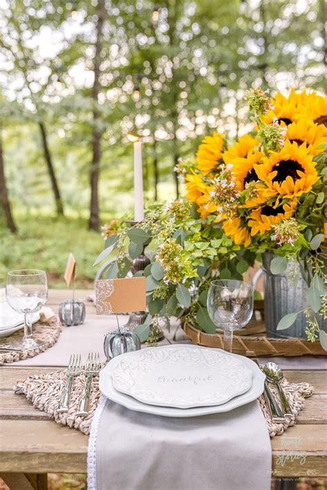 5 Outdoor Entertaining Tips To Creating A Gorgeous Fall Tablescape