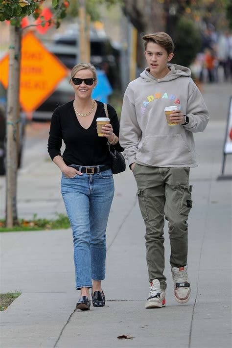 Reese Witherspoon Seen With Her Son In Brentwood 14 Gotceleb