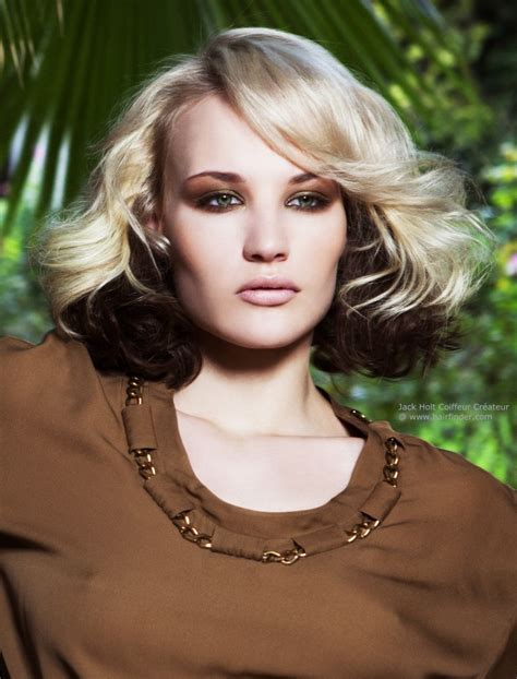 Short Haircuts With Two Colors Wavy Haircut