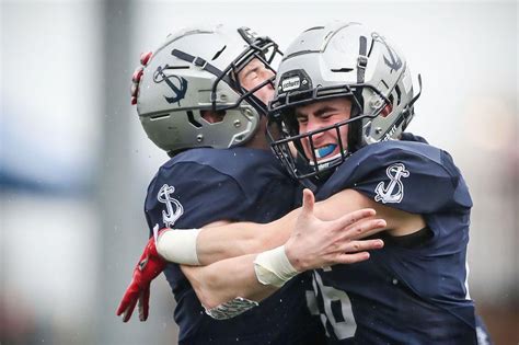 Top Seeded Lake Oswego Takes Care Of Jesuit In Semifinal Punches