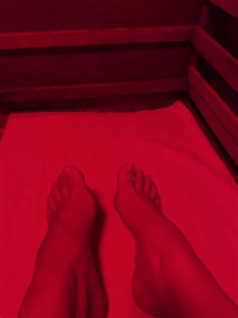 sweaty feet in the sauna r femalefeet