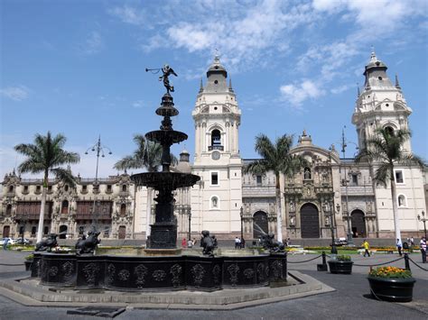 Plaza Mayor Lima Peru Plaza Peru Places