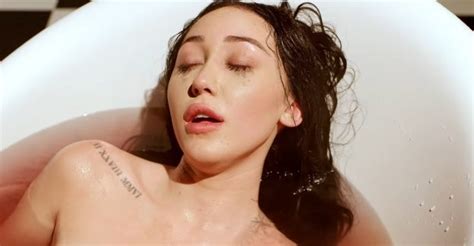 Noah Cyrus Nude Bts On All Three Shooting Photos And Video The