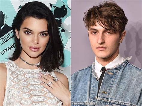 The two were reportedly seen kissing at an afterparty for the cfda awards. Kendall Jenner ed Anwar Hadid: il gossip della Milano ...