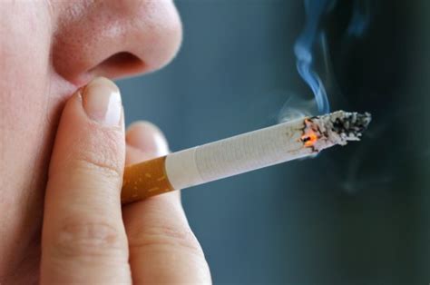legal smoking age should rise to 21 mps say metro news