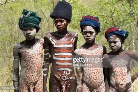 Africa Omo Valley Corporal Paintings Google Search Mursi Tribe Body Painting Mursi Tribe