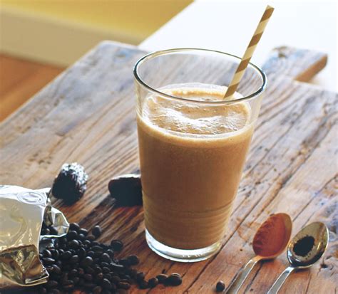 How to eat well, live healthy and love life with more balance and less stress. Spiced Coffee Smoothie Recipe | FOOD MATTERS®