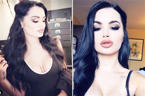Wwe News Paige Hits Out At Airport Workers For Staring At Her Boobs