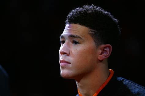 Booker, playing next to chris paul, is averaging 22.9 points a game this season and the suns' offense is 10 points per 100 possessions. Phoenix Suns Film Room: Devin Booker, Scoring Assassin